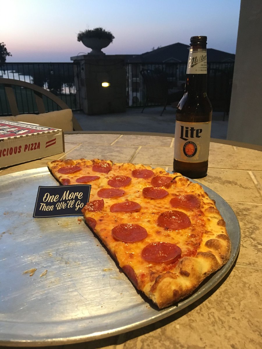 1MoreThenWellGo's tweet photo. Just #OneMore slice! May you have a great Saturday! 
Wear what you feel. Find your true self.
https://t.co/Rl0k2roffc https://t.co/yObct2cvO7
