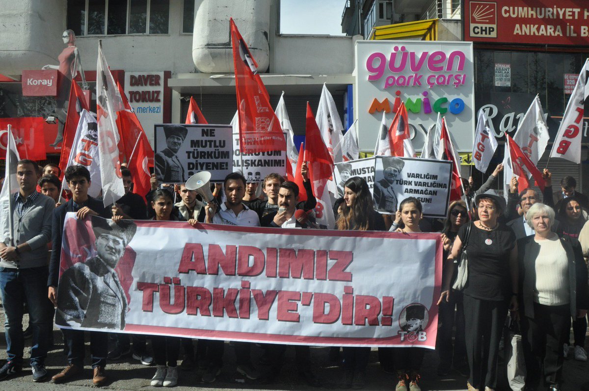 YldrmGencerVP's tweet photo. Bugün ülkemizin birçok noktasında Andımız açıklamalarına devam ettik. Andımızın tekrar okunmasını coşkuyla ve sevinçle karşılıyoruz. Türk  Milletinin geleneğinde feda kültürü vardır. Bu kültürü Andımız ile daha da pekiştireceğiz.  #TürküzDoğruyuz #ANDIMIZ https://t.co/Gh0NGCELYR