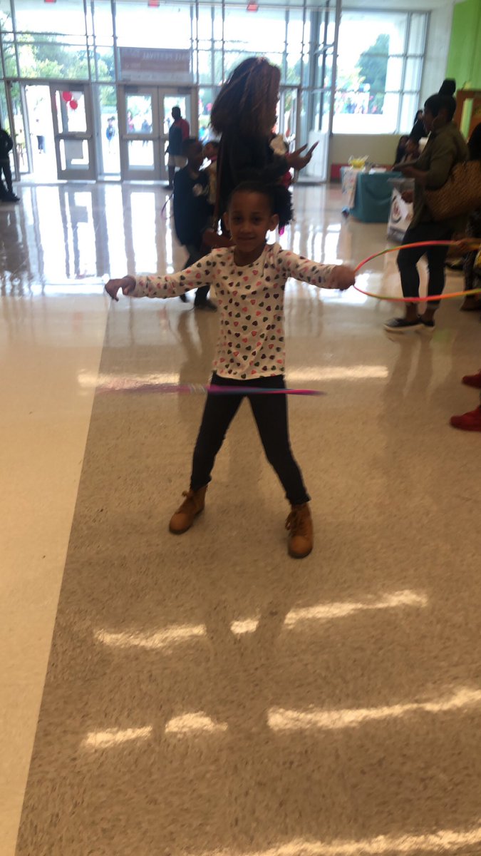 RL_Caldwell's tweet photo. This is a great example of cluster & community building! MJJ ALL DAY ๐๐พ Thx to all the partners and supporters for a great event! #clusterstrong ๐ช๐ฝ@DrEmilyAMassey @Benteen_PTA @FATEPTA @APSDunbar_elem @apsBAMOAcademy @parksideaps @King_Jaguars @BurgessPeterson @CarstarphenMJ https://t.co/fJ1cCdPGfN