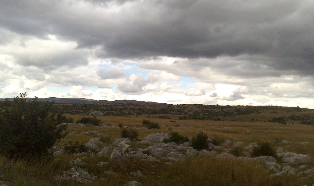 RazglednicaB's tweet photo. #KupreskoPolje #Kupres #Polje #Priroda #Visoravan #BiH #Bosna_i_Hercegovina #Razglednica #RatzglednicaBa https://t.co/HrSqw7ANYz https://t.co/jkqBybACd9