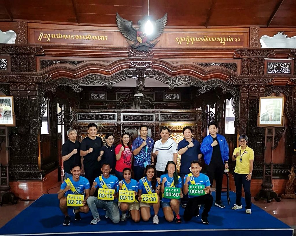 tkrm2018's tweet image. Doorstop interview bersama CMO Tiket.com Gaery Undarsa, Race Director Bertha Gani, Legenda Bulutangkis @PBDjarum, dan Pacer untuk #TKRM2018 berlangsung di hari kedua pengambilan paket lomba.

#tiketcomkudusrelaymarathon
#tiketkemanapun 
#kudus
#relaymarathon