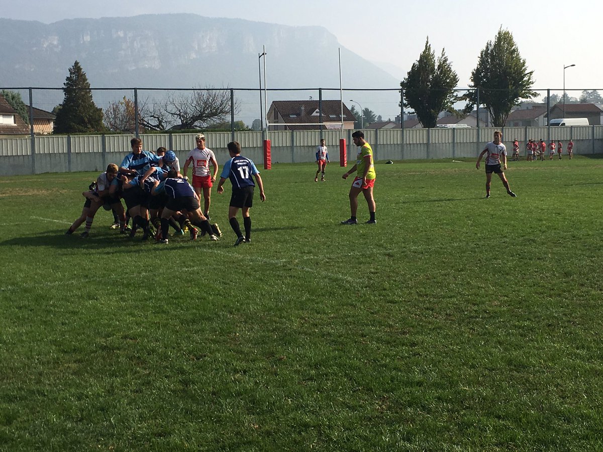 Les inters ça continue avec le rugby masculin contre Paris ! Allez les bleus et blancs 🔵⚪️ #intercentrales2018