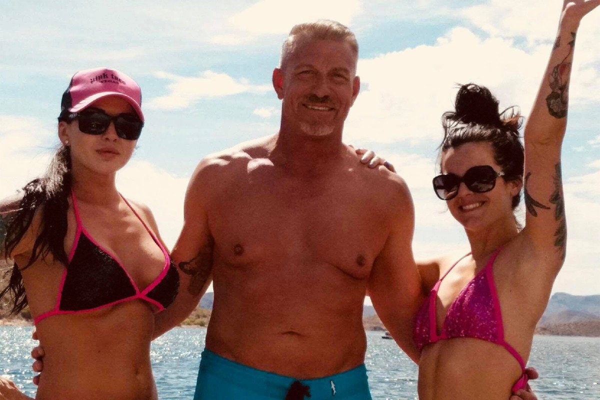 nypost's tweet image. I married my best friend’s dad — and now I’m her stepmom nyp.st/2CX9ec8