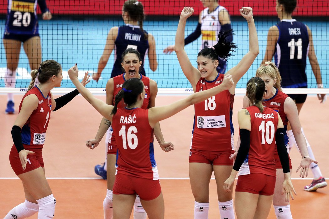 Our girls are the new #FIVBWomensWCH champions 🏆!!! We couldn't be more proud!! SRBIJA!! 🇷🇸❤️@ossrb 
Congratulations to both Serbia and Italy for an amazing match! 👏🏐
#Serbia #volleyball #SerbiaItalia #volleyballWCHs #odbojka #ponos #Srbija