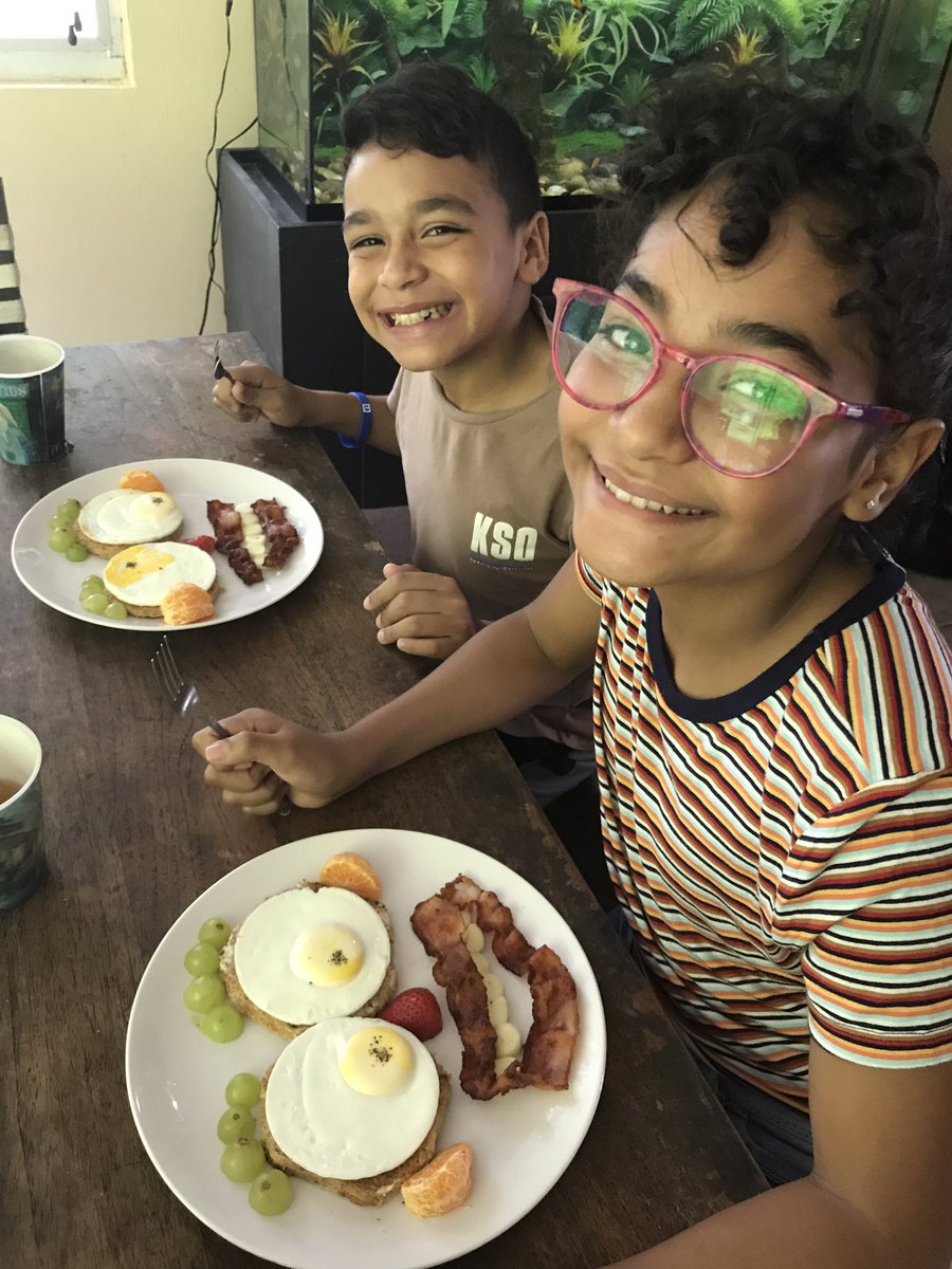 PapiCocina's tweet photo. Un desayuno feliz... 😋 #PapiCocina https://t.co/dNYBOGnOMZ