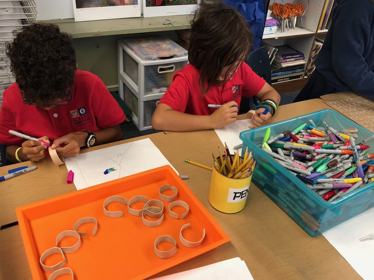 AEAcademies's tweet photo. Our fabulous art teachers, in conjunction with our 4th grade team, creating art pieces to sell at the AEA Lantern Festival. All proceeds benefit @UNICEF. #PYPatAEA #arteducation #globalcommunityservice https://t.co/xFXcqTWsiK