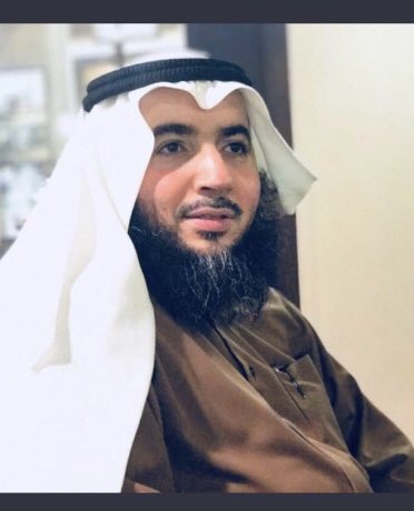 عبدالعزيز حمدان الرويشد (@rowaished80) on Twitter photo اخوي ريف الجايع الضميان،،
ماله شبيه و ماله مضاهي.
اخوي لا راغوا كبار الشان،،
فعله يكبر شاني و جاهي.
لا باهو الاخوان بالاخوان،،
قمت اتبجح كبر و باهي.
اخوي عوق الكايد بليهان،،
اضرب به الدنيا و انا راهي.
<a href="/rashedalazme76/">د. راشد حمدان العازمي</a> اخوي ريف الجايع الضميان،،
ماله شبيه و ماله مضاهي.
اخوي لا راغوا كبار الشان،،
فعله يكبر شاني و جاهي.
لا باهو الاخوان بالاخوان،،
قمت اتبجح كبر و باهي.
اخوي عوق الكايد بليهان،،
اضرب به الدنيا و انا راهي.
<a href="/rashedalazme76/">د. راشد حمدان العازمي</a>