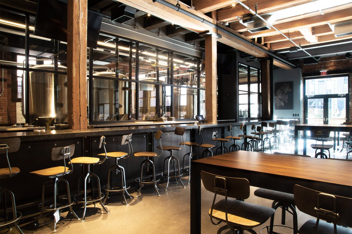 TrilliumFortPt's tweet image. Secret's out, we're open at 50 Thomson Place. During this preview, all are welcome to join us for food and beers as we get into the flow of service. Thanks for your patience as we settle in - hours are 11a-11p. Mark your calendars for a grand opening bash on Monday, October 29th.