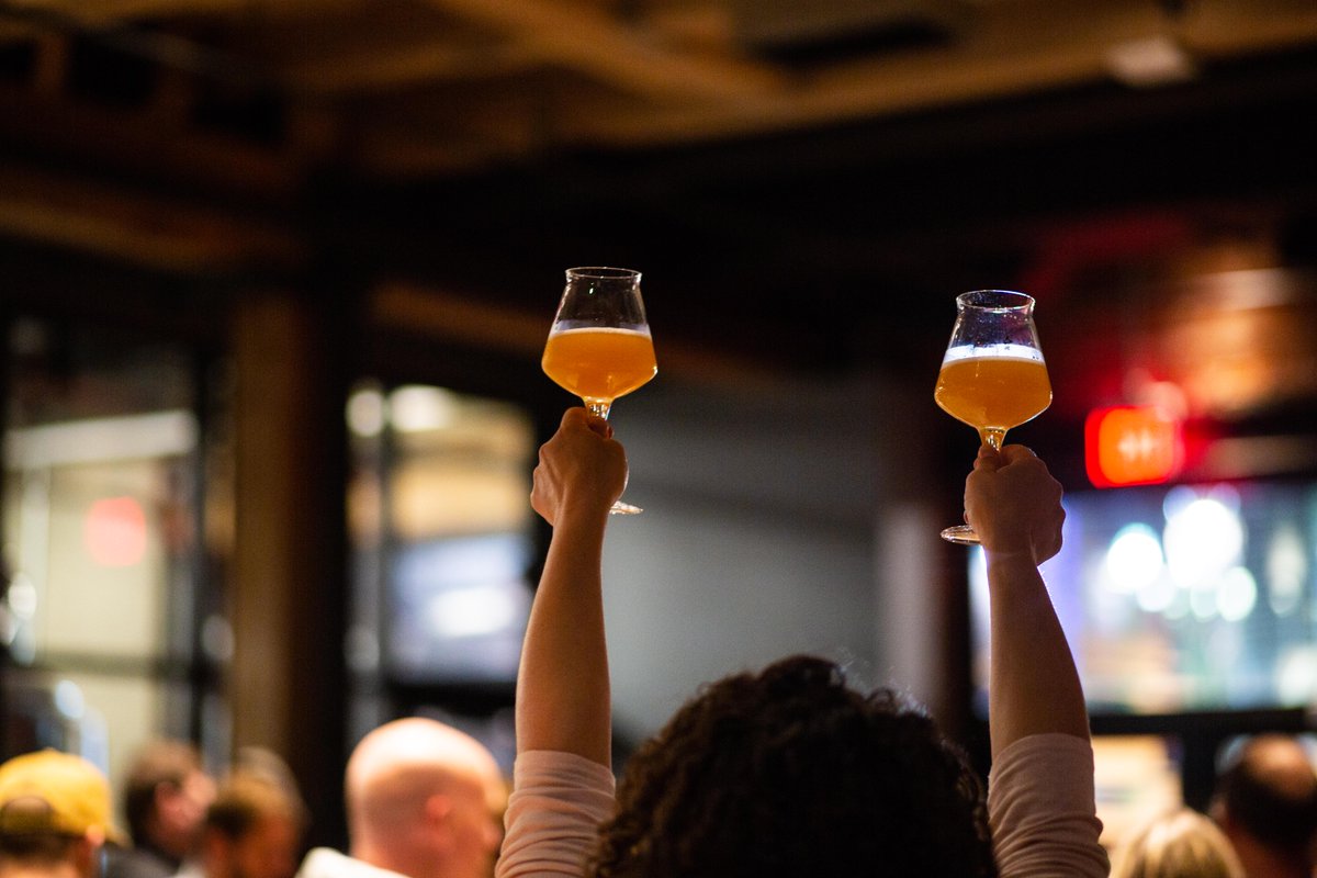 TrilliumFortPt's tweet image. Secret's out, we're open at 50 Thomson Place. During this preview, all are welcome to join us for food and beers as we get into the flow of service. Thanks for your patience as we settle in - hours are 11a-11p. Mark your calendars for a grand opening bash on Monday, October 29th.