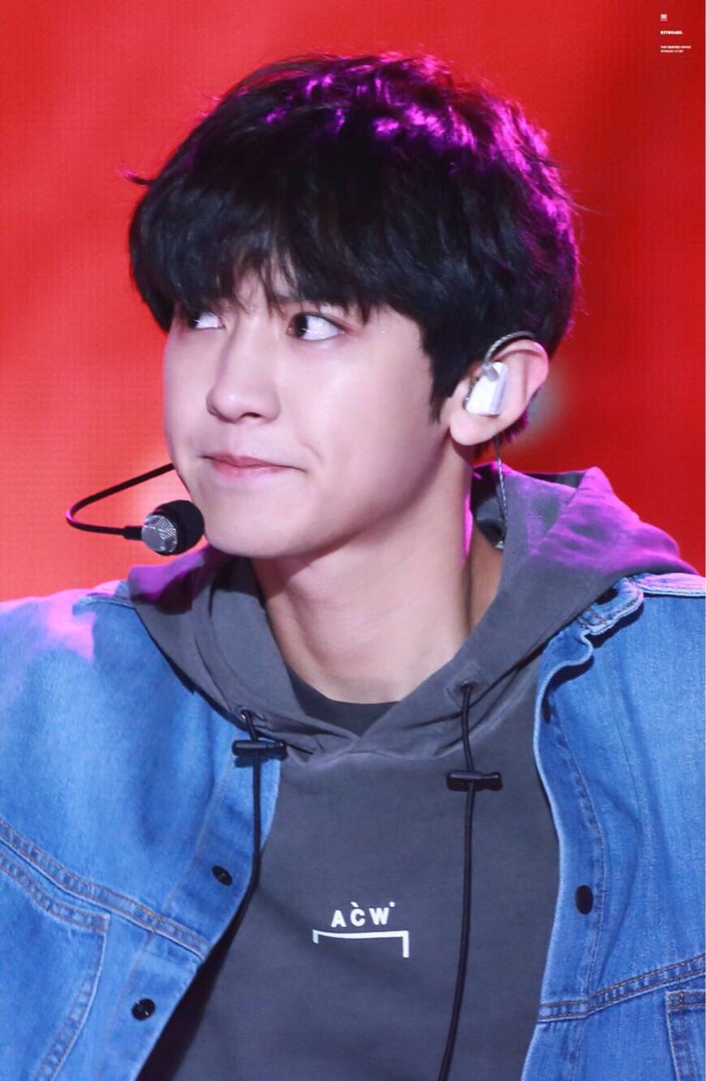 KBoard1127's tweet photo. #찬열 #chanyeol 181020  부산 BOF ✨✨✨✨✨ https://t.co/9wylC7C7gn