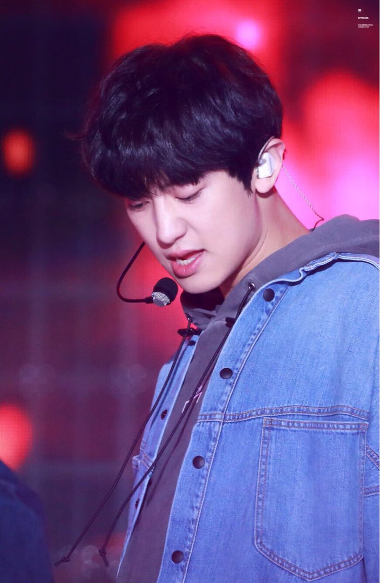 KBoard1127's tweet photo. #찬열 #chanyeol 181020  부산 BOF ✨✨✨✨✨ https://t.co/9wylC7C7gn