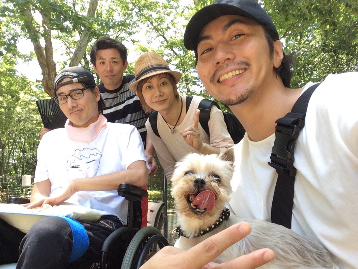Haword 柳浩太郎氏は中居氏に憧れ17歳でテニミュ越前リョーマ役で主役を勤めるも交通事故にて半身麻痺 高次脳機能障害に しかし懸命にリハビリに励み越前リョーマ役に復帰 奇跡を見せた 相手を恨んだりあの時こうしていればと後悔する時間が勿体ない
