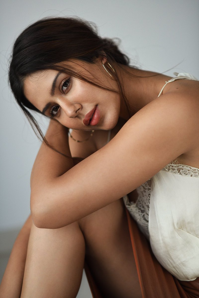 Sonam Bajwa on X: When God destines you for so much love 💖  t.coqIMVGozksv  X