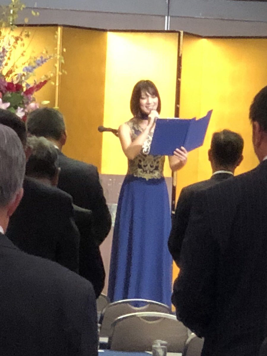 天翔りいら Ar Twitter 和歌山県測量設計業協会創立50周年記念祝賀会にて歌わせて頂きました 宝塚のナンバーを一曲と 県民歌を 県民歌 和歌山 宝塚 天翔りいら Ar Twitter 和歌山県測量設計業協会創立50周年記念祝賀会にて歌わせて頂きました 宝塚のナンバーを一曲と 県民歌を 県民歌 和歌山 宝塚