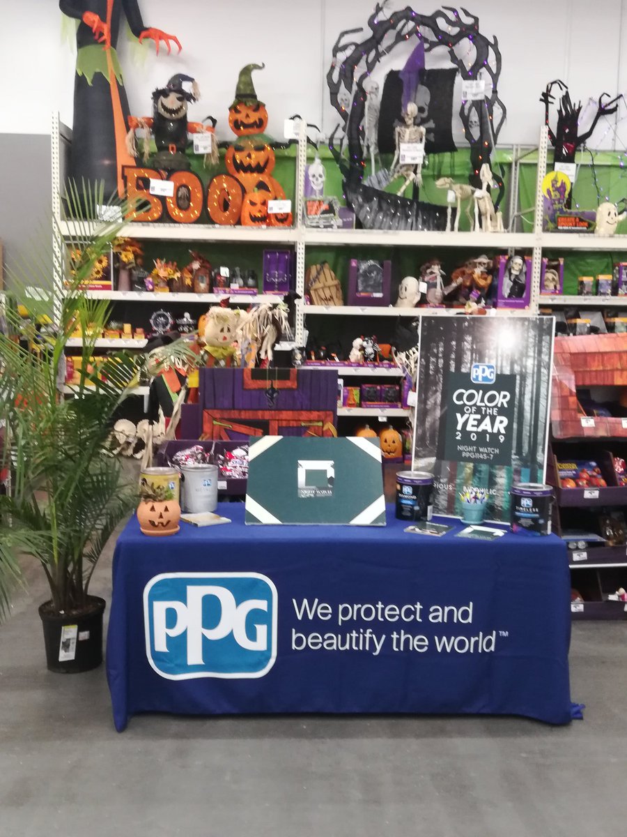 L__NINA__L's tweet photo. PPG Color of the year.. https://t.co/mhkhTCt9aB