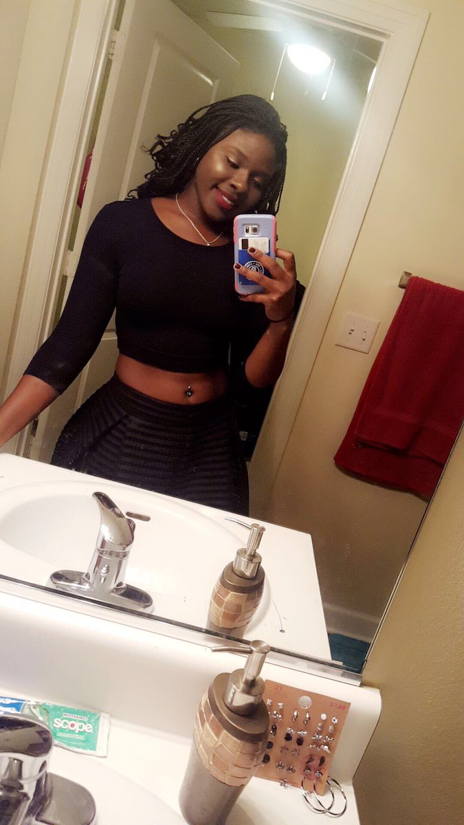 Love_Jawhara's tweet photo. 💄Maybe I should go to the concert so I can play dress up...💄
#love_jawhara #ihcb #odu #fb #fbf #tb #tbt #allblack #black #cute #homecoming #21savage #highlight #highlights #szn #ihcb #homecomingszn #homecoming2018 #homecoming2017 https://t.co/yOvlQx2TUM