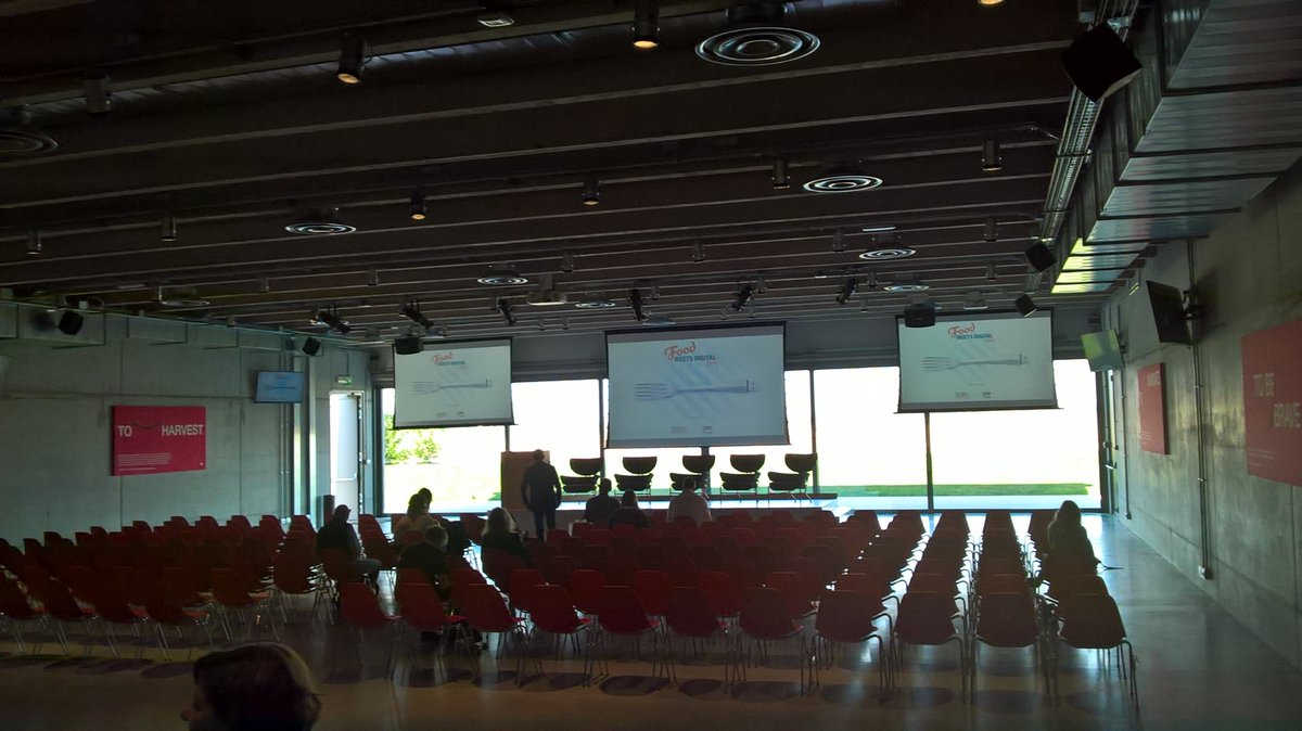 VinoeGustoBlog's tweet photo. Complimenti a @hfarmspa per l'ottima organizzazione di #DMFood nell'ambito di #DigitalMeet : premesse rispettate in pieno. Da rifare l'anno prossimo! #digital #transformation #b2b #IT #food #wine #madeinitaly #DM18 #business #Industry40 #tourism #casehistory #marketing https://t.co/Bqm7dT0mZy