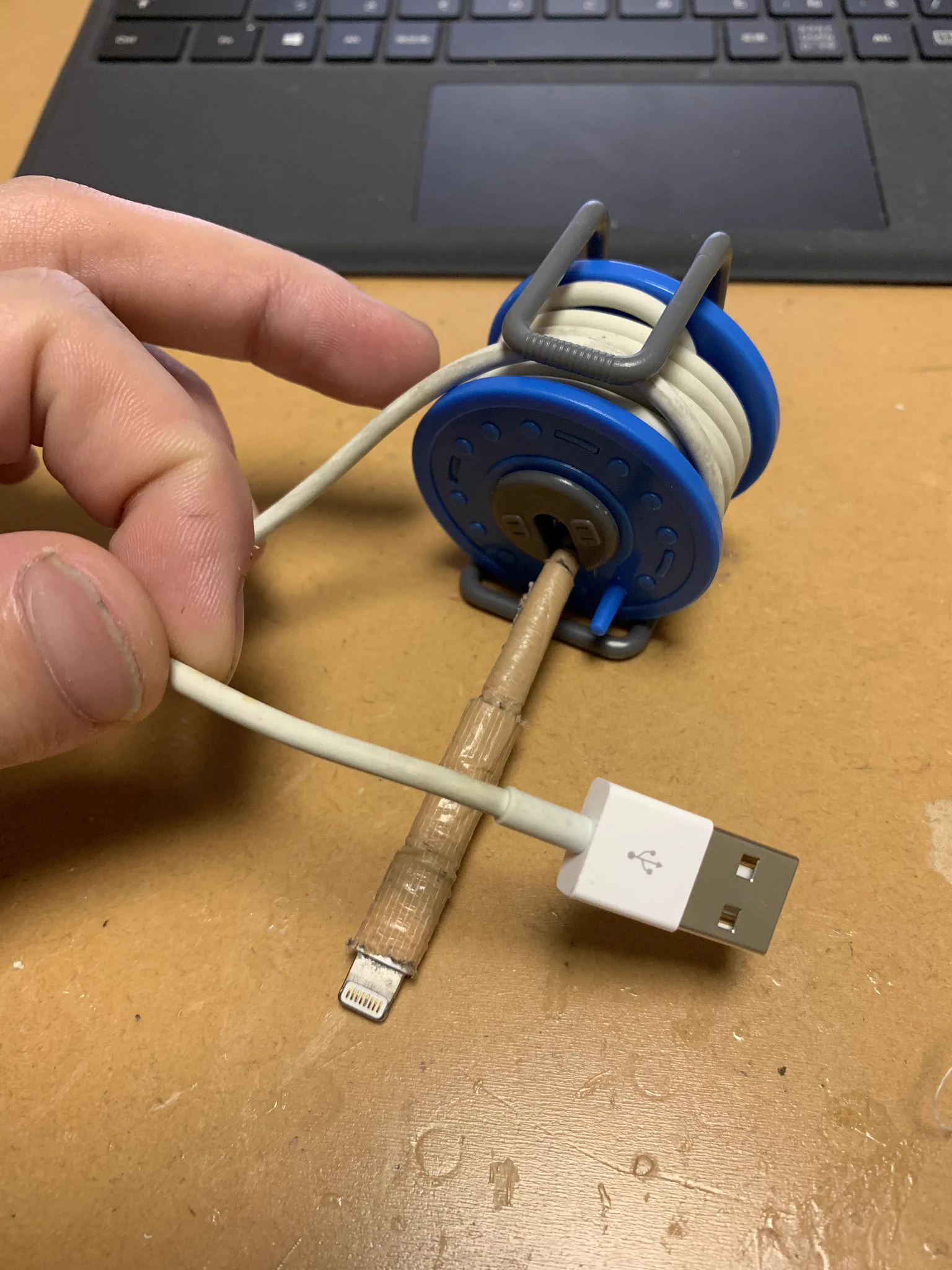 充電器のイライラが解決！！ガチャガチャのおもちゃのクオリティーがヤバいｗｗｗ