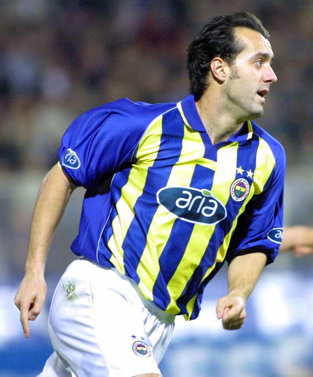UnutulmazSL's tweet photo. Milan Rapaic

Uyruk: Hırvatistan 🇭🇷
Pozisyon: Orta Saha, Forvet
Süper Lig Kulübü: Fenerbahçe
Süreç: 2000-2002

Süper Lig İstatistikleri:
Maç: 50
Gol:   15

#Rapaic #Fenerbahçe #Fener #FenerinMaçıVar #SüperLig #retro #futbol #20EkimDünyaKarizmaGünü #Cumartesi https://t.co/YAmpSDRpuz