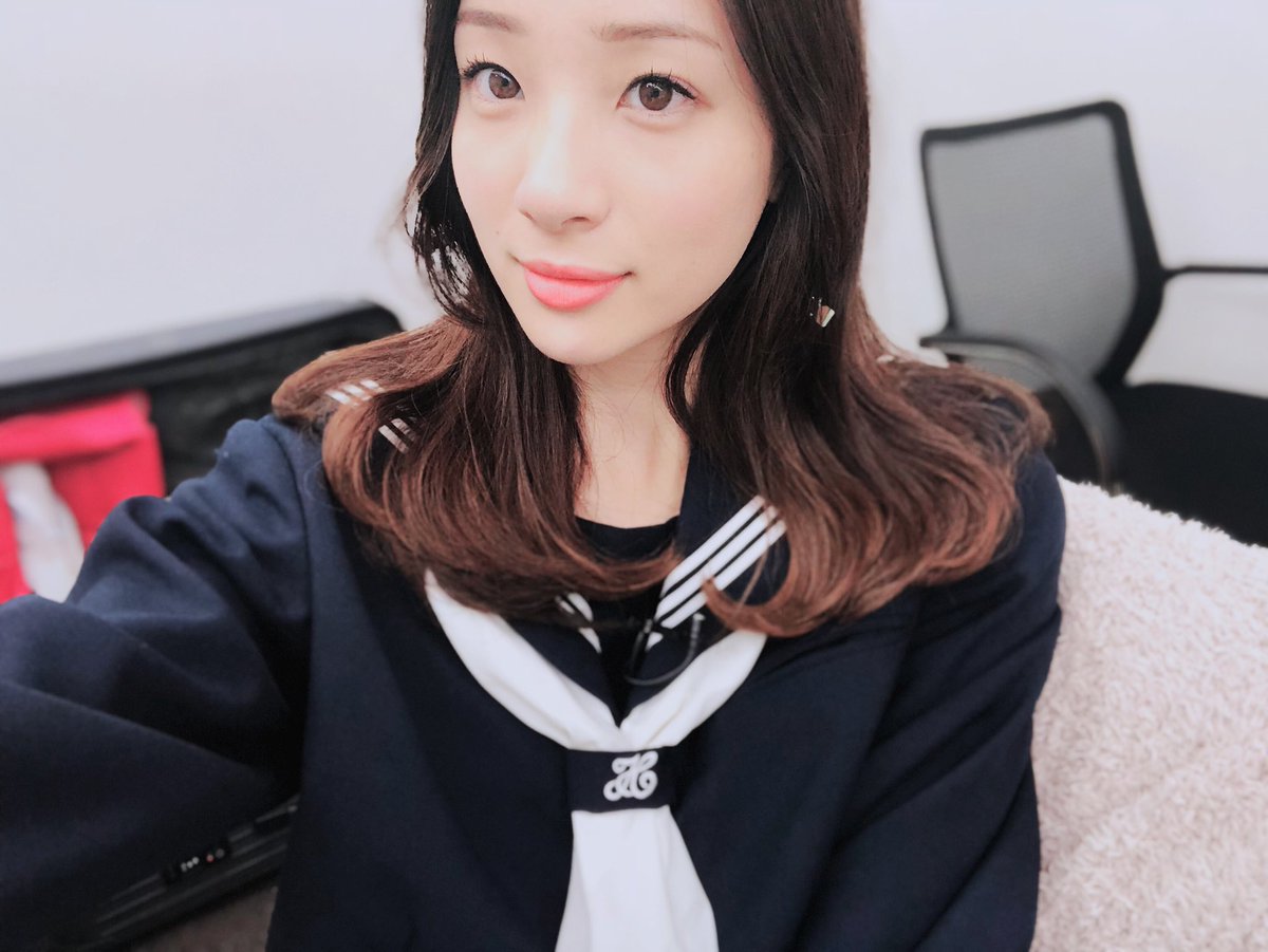 斧澤力 على تويتر 足立梨花制服だの