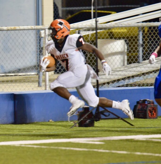 gary_grider's tweet photo. I’ve heard coaches say they need speed. @coachchadmorris @coachjstepp I’m thinking @Keemontrae has 4.3 speed! Watch him fly!
🏈 https://t.co/d8bC390ZeO
