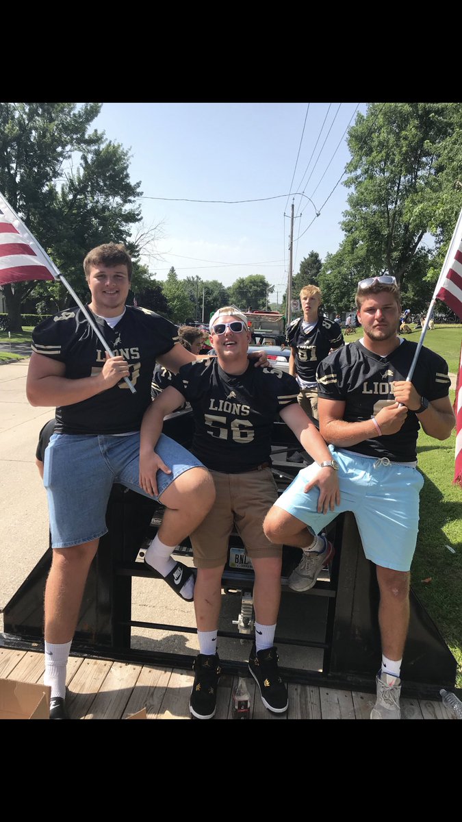 Jared0044's tweet photo. Hard to believe I played my last snap with my best buddies last night. Lots of great memories over the years being a CL Lion.  There’s not a better place to grow up and play ball than Clear Lake, Iowa.  🐖🤘🏈 https://t.co/o2vg68xsEo