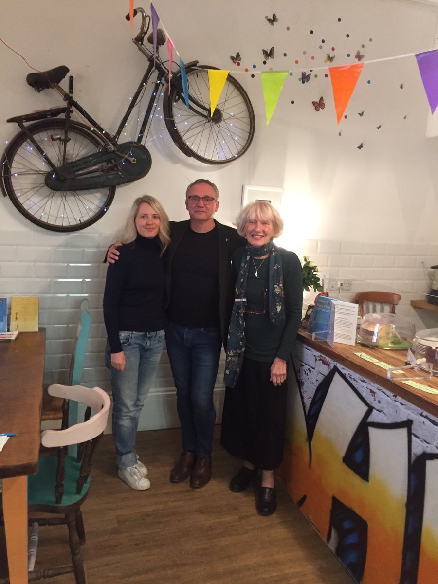 Roy_Leighton's tweet photo. @thersanorthants @theRSAorg @UniNorthants @UndiscoveredHQ Just popped into Jonny's Happy Place to talk about the next stage of design for the #ChangingTables project #MentalHealthAwareness @musicmind @stuff_better @Markfinnis @ITLWorldwide @realdcameron @jon_ralphs @EduNorthants https://t.co/ilX82hPDkH
