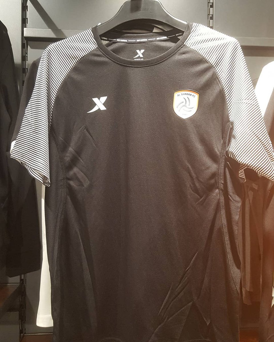 متجر الجمهور tweet media