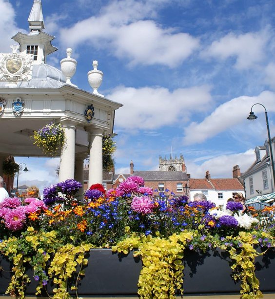 on_magazine's tweet image. GARDENS: 5 #Yorkshire triumphs in BRITAIN IN BLOOM 2018. Well done #Spofforth, #Beverley, #Filey, #Leeds Centre &amp;amp; #Scholes... on-magazine.co.uk/homes/gardens/… @RHSBloom @KeepFileySmiley @YorkshireBloom