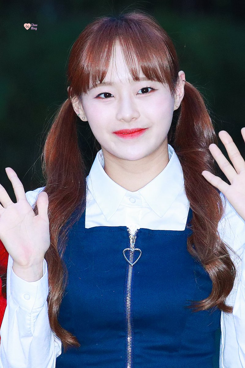 S2_Chuu_ming's tweet photo. #HappyChuuDay

#이달의소녀 #LOONA #츄 #Chuu #김지우 https://t.co/G9WZzTC2Zw