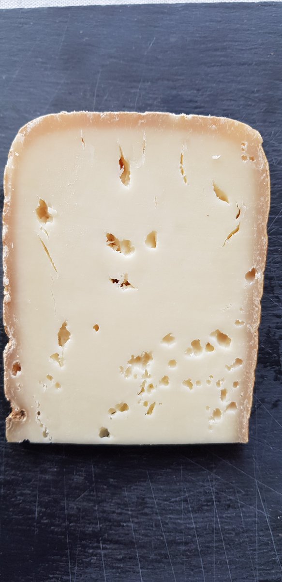 lacuisineparis's tweet photo. We could not decide on which #Fromage we we're craving for today's Fromage and Wine class, so we bought four! #cheeseaddicts https://t.co/xafUDQjavK https://t.co/nS4mGsLxfb
