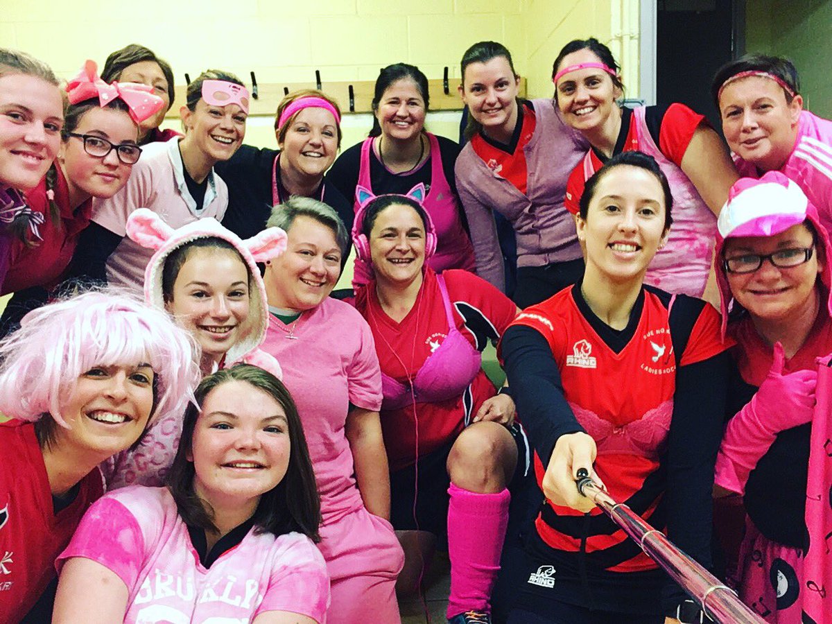 Sue Noake Hockey Girls ‘Turning the Town Pink’ today at their league game this morning to raise funds for the Centre of Excellence Breast Care Unit at YYF #abuhb #turnthetownpink #turnabuhbpink <a href="/SueNoakeHC/">Sue Noake H.C</a> <a href="/AneurinBevanUHB/">Aneurin Bevan University Health Board</a> and we won 3-1 👛👚🎀💗👩🏻‍🎤🐽🌸👙💅🏻