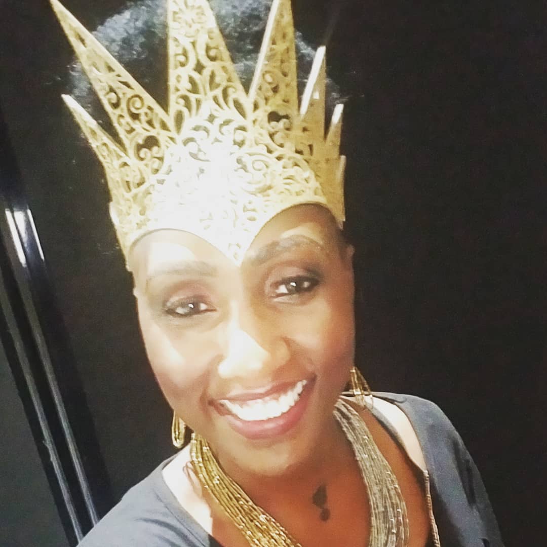 Kula0322's tweet photo. My performance outfit had em GAGGING! That crown tho!
#kulavoncille #kula #keepitqueen #crown #winner #rvaawards https://t.co/88OzSicxxC