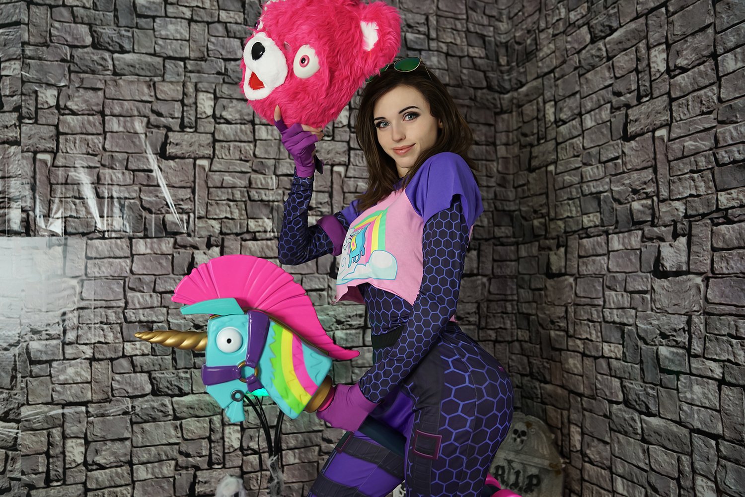 Amouranth On Twitter Tryin On Halloween Costumes With Your Girl Amo Https T Co 8jtmekzsgs Amouranth Fortnite Cosplay Amouranth Fortnite Cosplay Amouranth On Twitter Tryin On Halloween Costumes With Your Girl Amo Https T Co 8jtmekzsgs