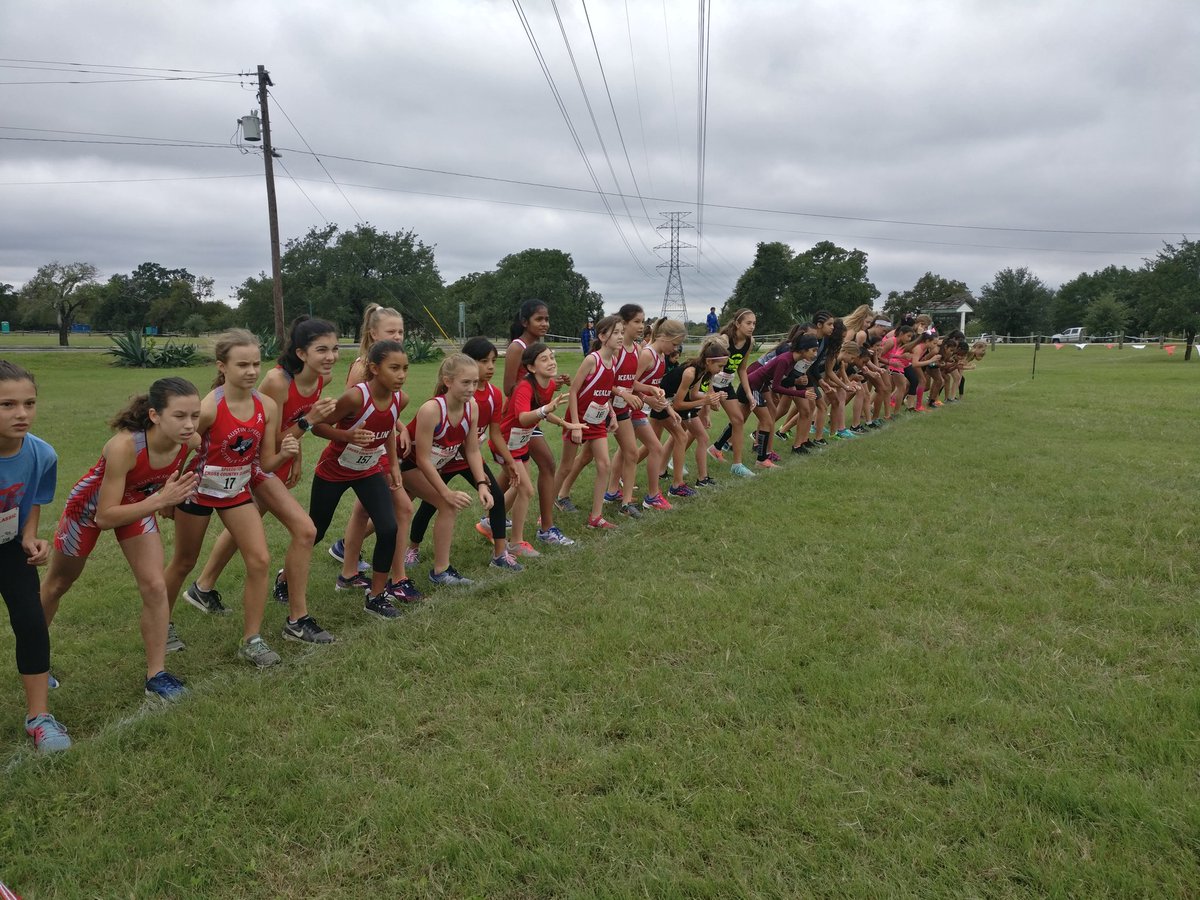 KealingXC's tweet image. Thanks to the Austin Speedsters for hosting a great meet today!  What a fun way to end the XC season. Go Hornets!