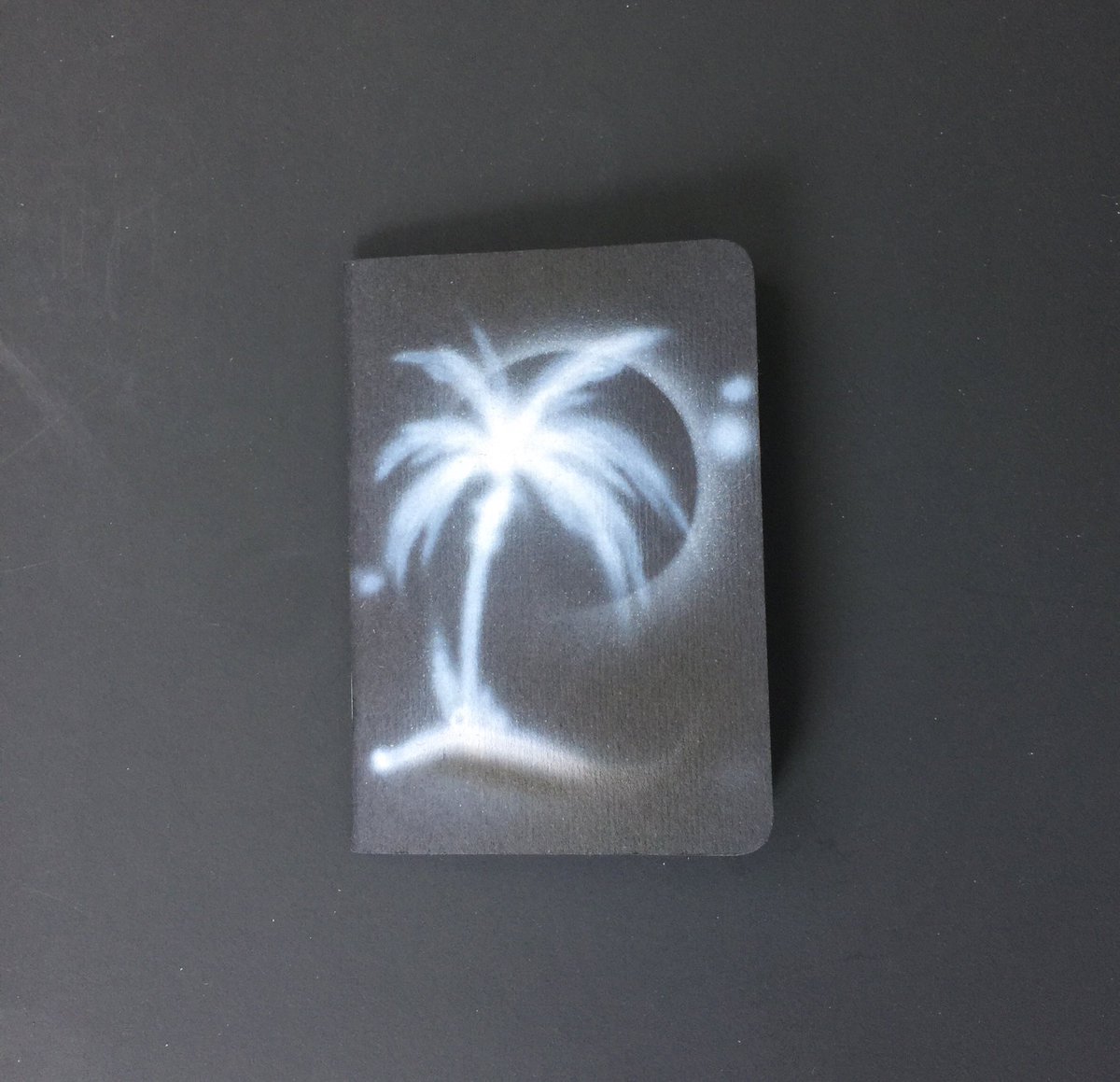 titlepress's tweet image. Airbrushed Assortment. a new approach to stationery by @bindsided utilizing graphic elements influenced by LA lowrider culture. 

available online 10/21: bit.ly/2OQPjO3