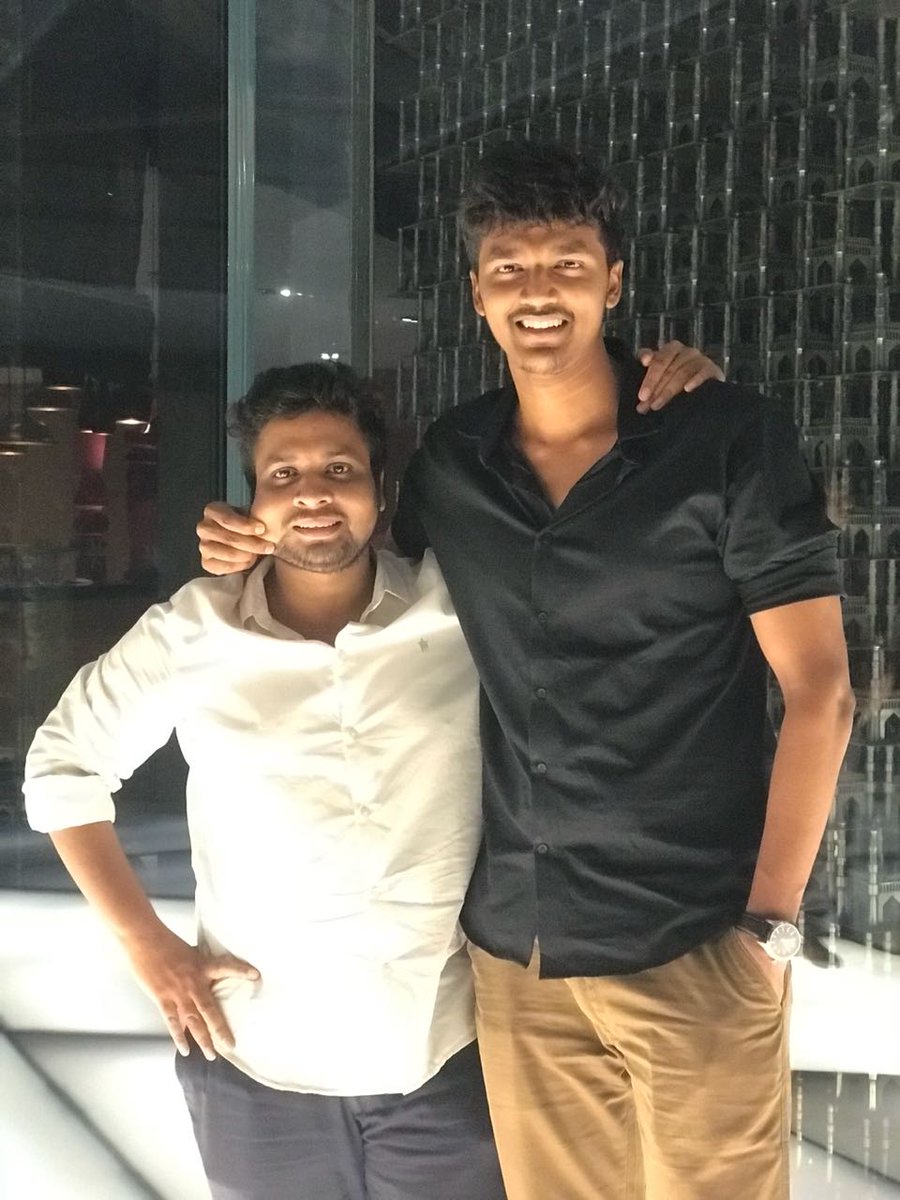 Perspectivebud's tweet image. #MyYaari 15years friendship. in my 25years of life.!! My ATM. My Love.!! 😍😍😘😘😊😊😇😇 Cheers.!! #Bodi Babu &amp;amp; Co.!! #papers #Kuppa #Batta #Baba #Chambu #Shabbashpuddi. #No1YaariWithRana