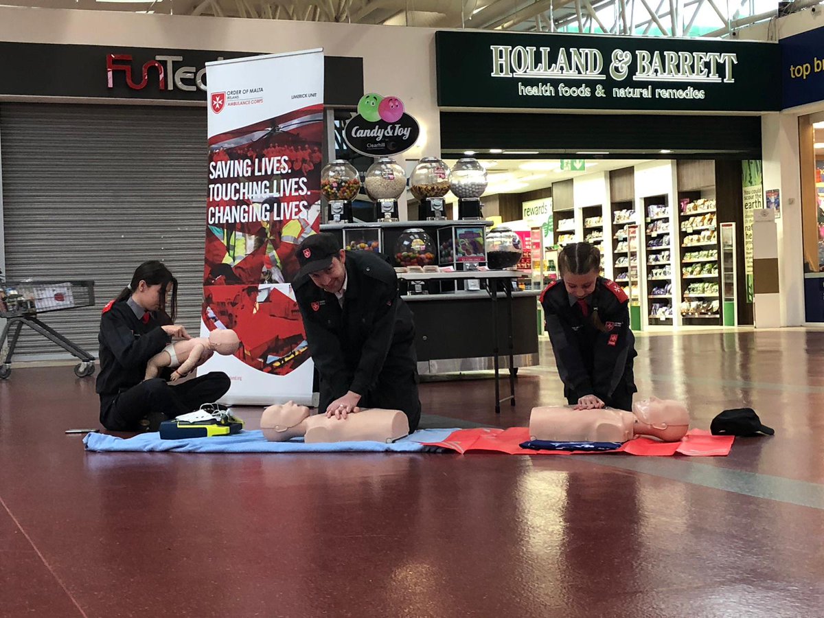 OrderofMaltaIRL's tweet photo. Members were today continuing to spread #CPR awareness through #Adamsgift at the @ParkwayShopping Centre in Limerick. Well done to everyone,
#SavingLives #Touchinglives #Changinglives https://t.co/TkUUfVPYnV