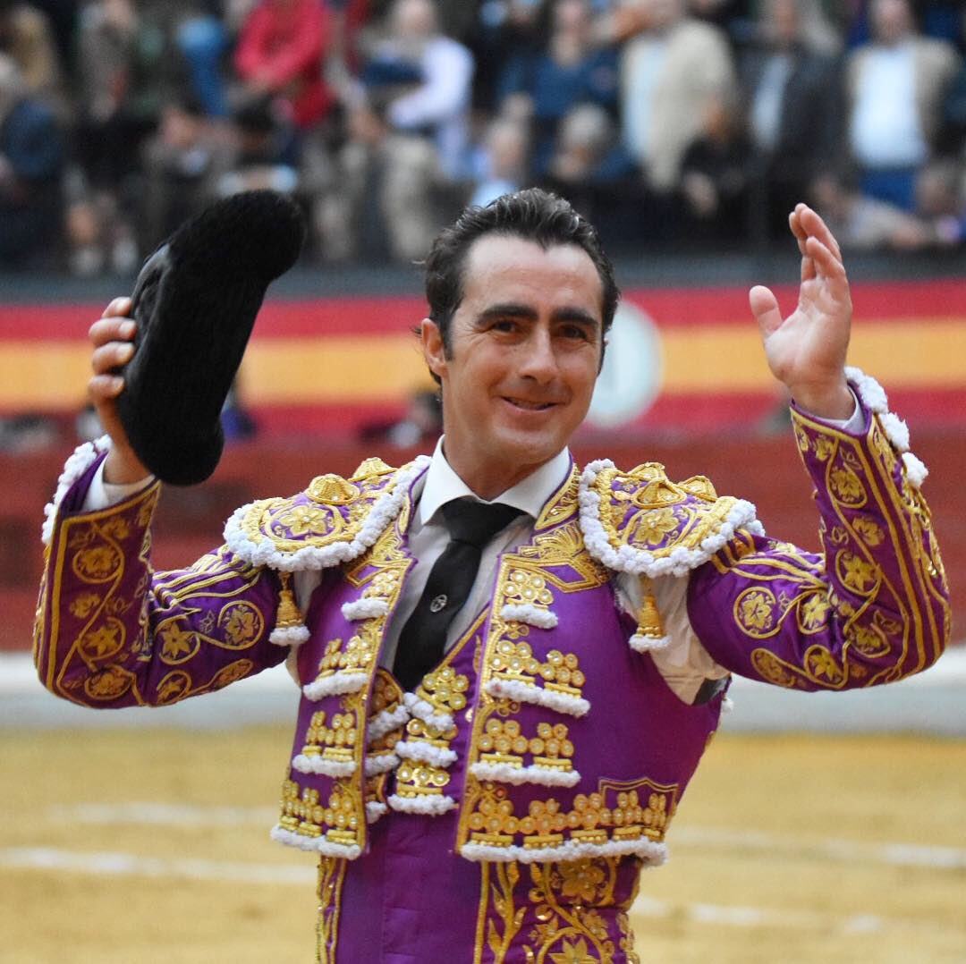 prensaElFandi's tweet photo. Jaén.- Oreja con petición de la segunda para @dfelfandi en el tercero (bis). 

#ElFandi2018 https://t.co/65TuX6XiOS