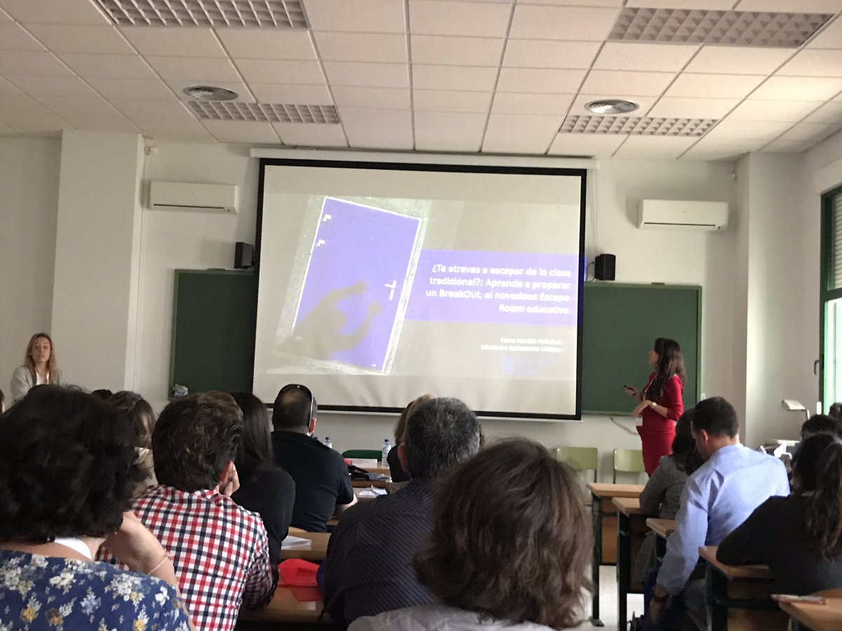 alfonsomayor's tweet photo. Esta taller sobre Gamificación seguro que te gustaría @AMeendeez ¡Aunque tú ya eres todo un experto! Aprendiendo a preparar un BreakOut, el novedoso Escape Room educativo @CIEB2018 @ErasmusCieza @ucoerm @CPRRegionMurcia #CIEB2018 #Congreso #Gamificacion https://t.co/pRAg805lw9