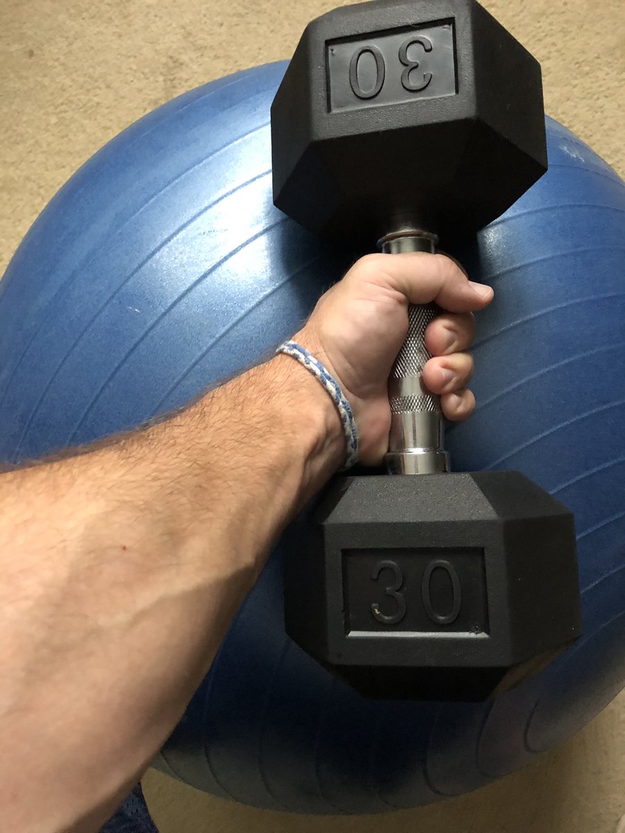 MikeHelms4HIM's tweet photo. Weighted crunches with these two at the end of arms...ouch. #motivated #focused #stayinghealthy #leo #hooah #getsome #thankful https://t.co/JZKuTUry9E