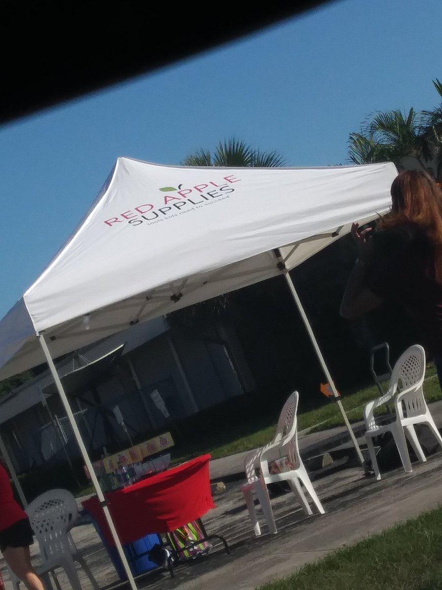 DrKase_ASD's tweet image. Thank you @Publix for the new school supplies!! Our students will be so excited! We are so greatful!#tools4school #redapplesupplies @SeminoleTrails @JenLoTeacher @AmberS_Literacy