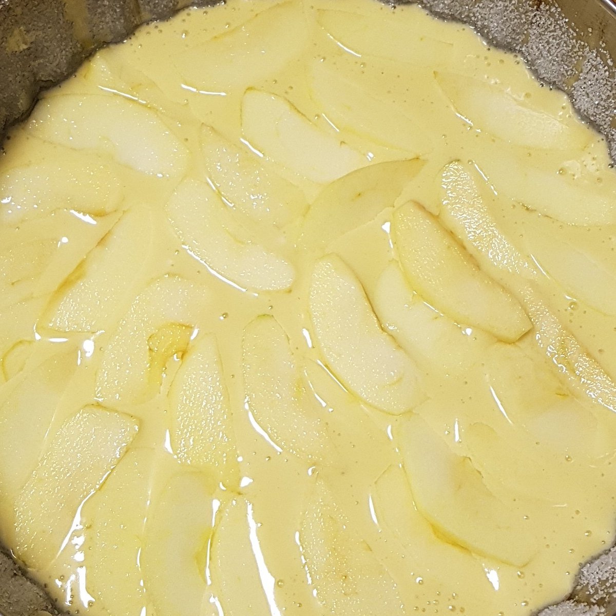 manuelacucinell's tweet photo. Oggi torta di mele per la mia famiglia e @GPiziarte #cake #cakes #cakepops #gato #cakedesigner #chocolate #primechefbr #bolo #cakedesign #cakeboss #pastry #patisserie #cakestagram #baking #foodporn #delicious #food #instafood #bake #yummy #sweet https://t.co/OIa1Utklcv