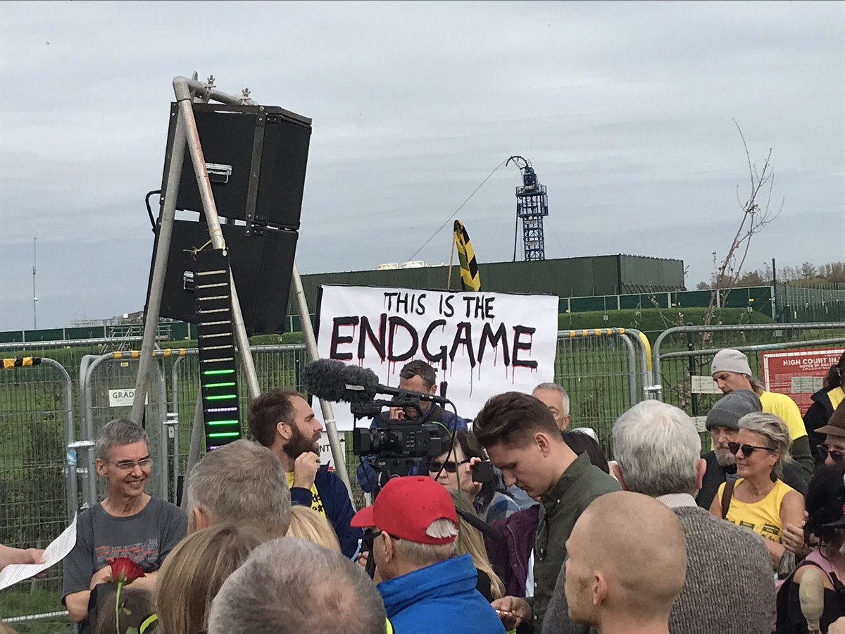 nofracksheff's tweet photo. We’re not going away @Cuadrilla (take note @INEOS) ✊✊✊
#PrestonNewRoad #nofrackingway #frackfreefuture #WeSaidNo #UntilWeWin #solidarity #FrackFreeLancs #FrackFreeEverywhere https://t.co/8rcMqRtp3z