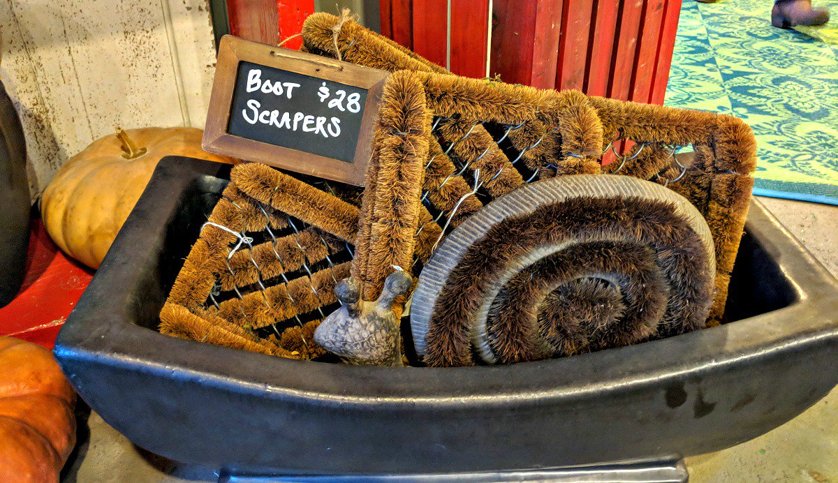 RosehillKC's tweet photo. Tired of people tracking mud into the house? We've got some fabulous #bootscrapers in our #GardenCenter! ๐ https://t.co/ESW6lHwGyr