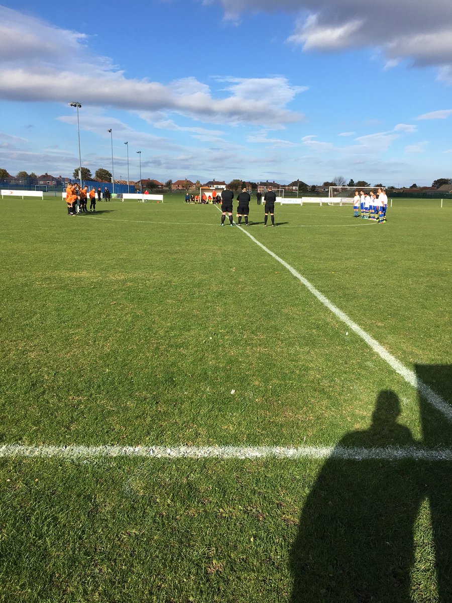 KaderMens's tweet photo. Impeccable minute silence for Lewis lapsley in the cup today, thanks @RedcarNewmarket @NRFLOfficial #riplew https://t.co/ayZwaMXwJU