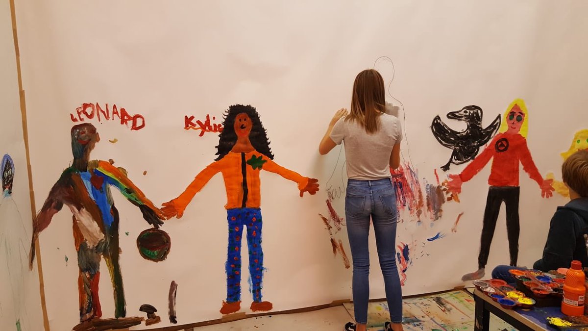 HausderKunst's tweet image. Beim heutigen #Kinderprogramm zur #LangenNacht im #HausderKunst konnten die Kinder Immendorffs #LIDL-Aktionen an verschiedenen Mitmachstationen selbst erleben. #jörgimmendorffHDK