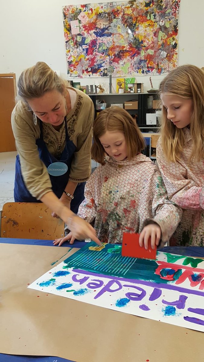 HausderKunst's tweet image. Beim heutigen #Kinderprogramm zur #LangenNacht im #HausderKunst konnten die Kinder Immendorffs #LIDL-Aktionen an verschiedenen Mitmachstationen selbst erleben. #jörgimmendorffHDK