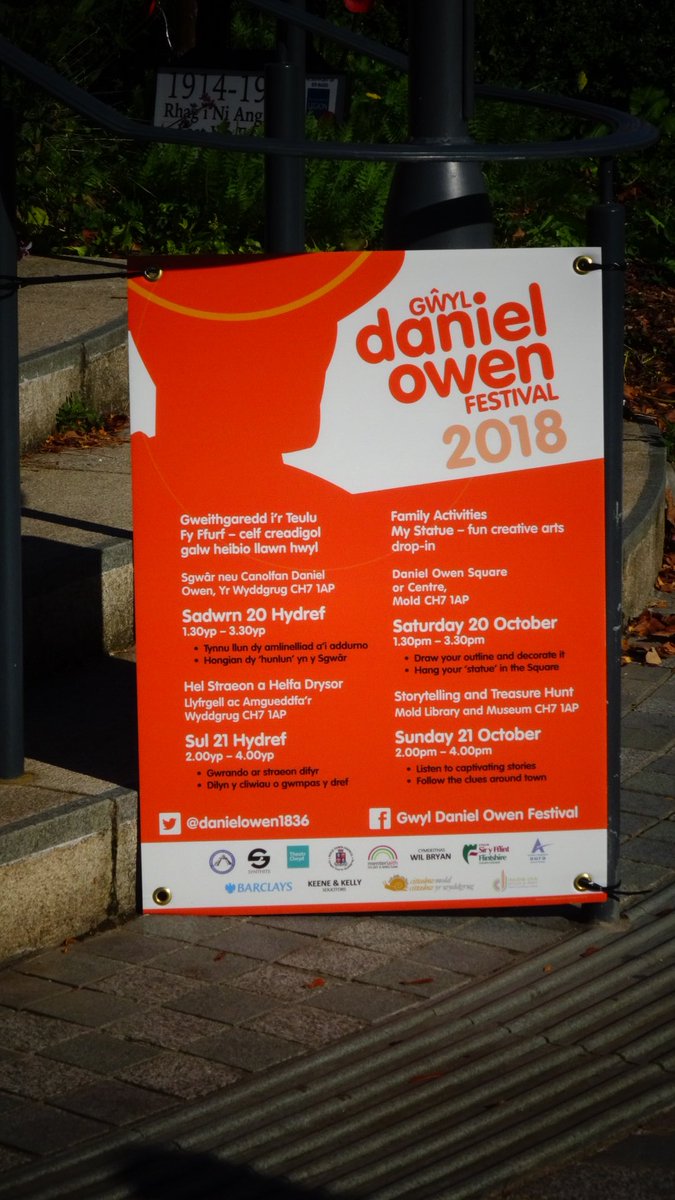 captpogwash's tweet photo. @Cambriaband  #danielowen #festival #mold https://t.co/gvB3BAdFuG