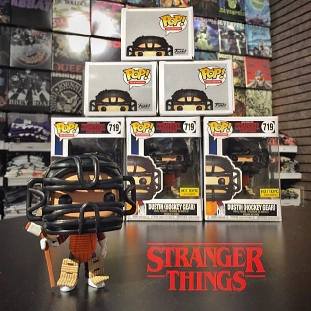 dustin hockey gear pop